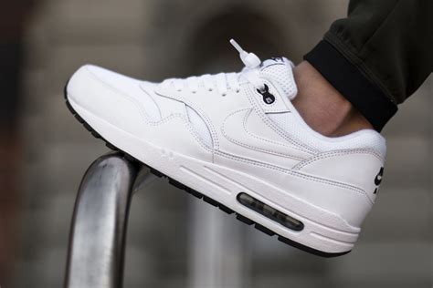 nike air max essential 1 women zwart wit|Buy Wmns Air Max 1 Essential 'Black White' .